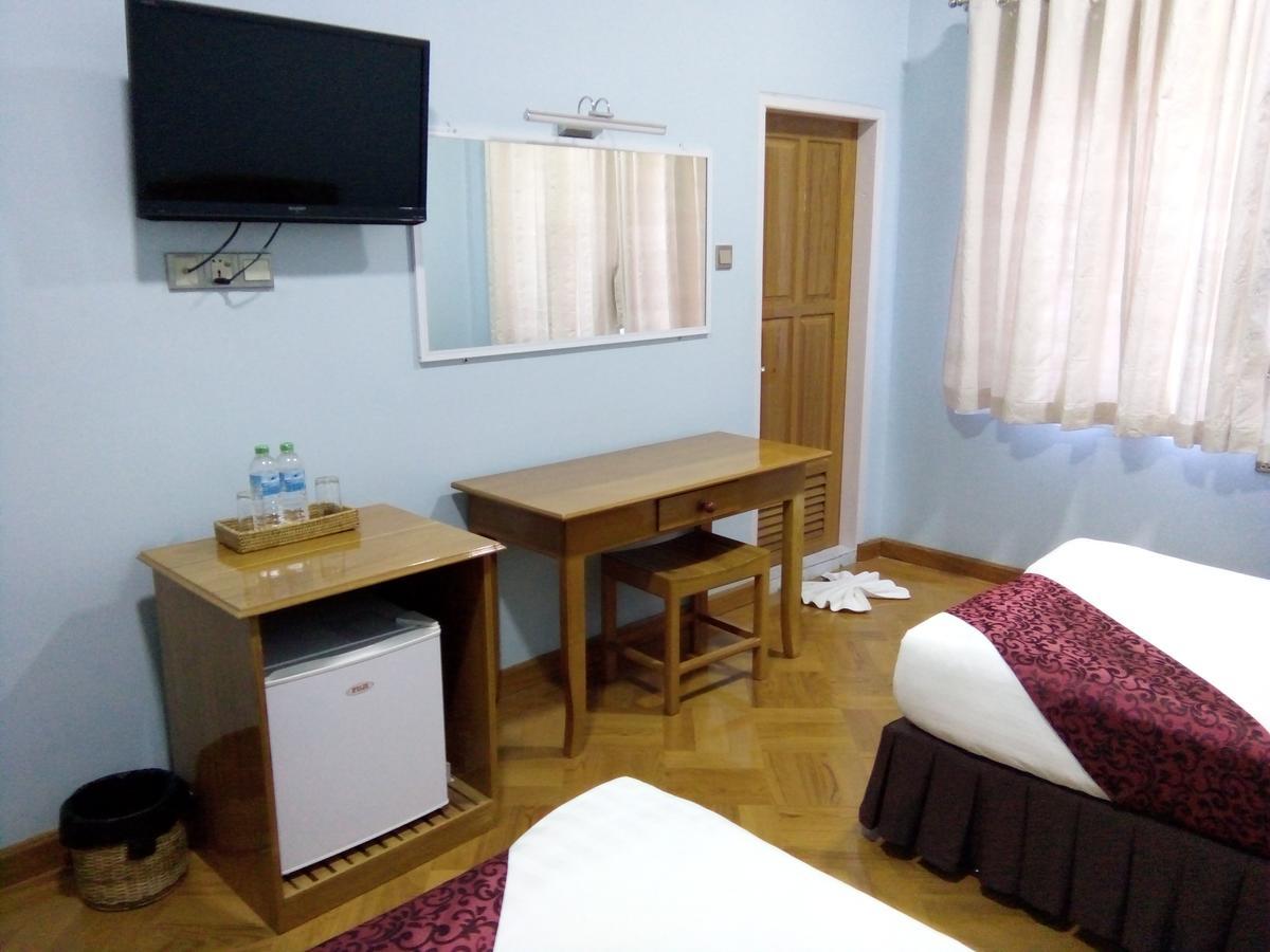 Hotel Juno Pakokku Bagian luar foto