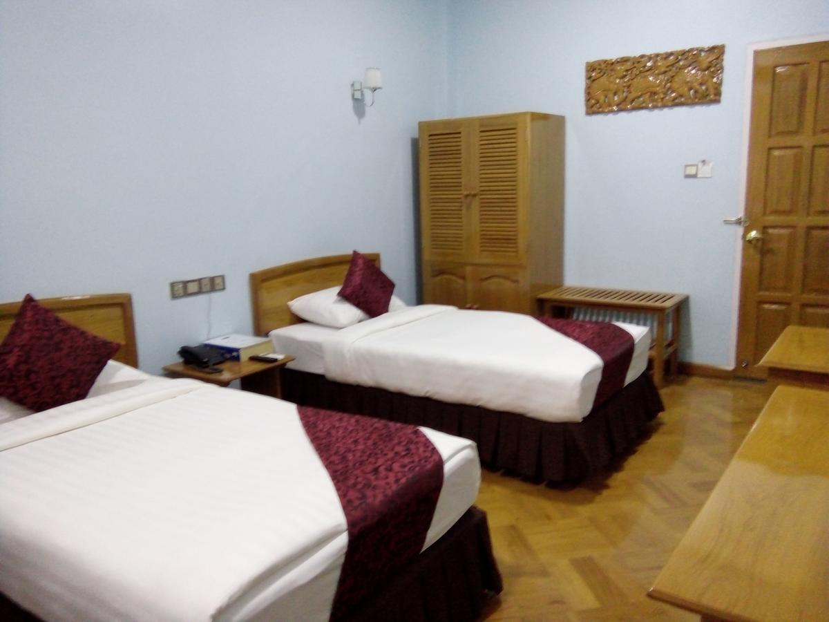 Hotel Juno Pakokku Bagian luar foto