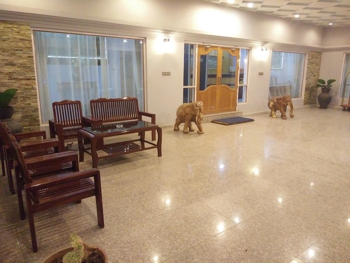 Hotel Juno Pakokku Bagian luar foto