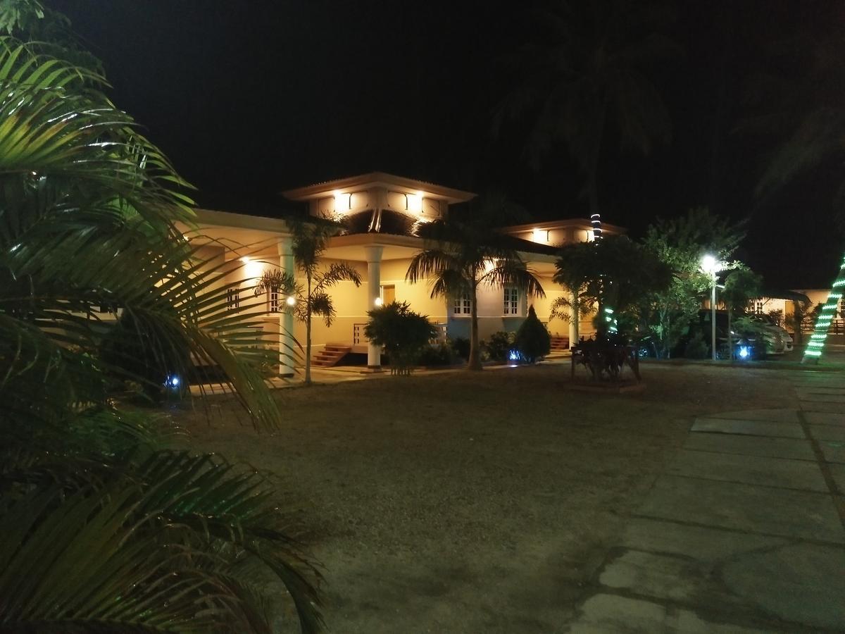 Hotel Juno Pakokku Bagian luar foto